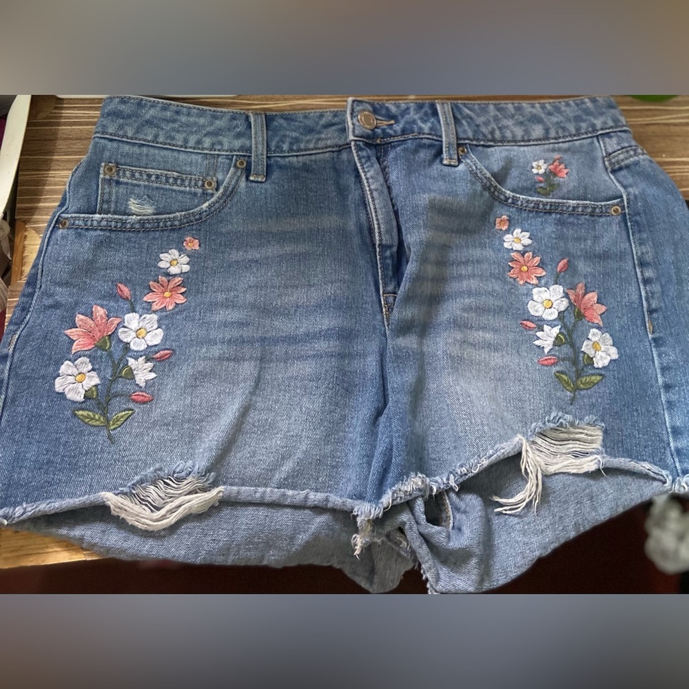 Time and Tru Blue Floral Jean Shorts